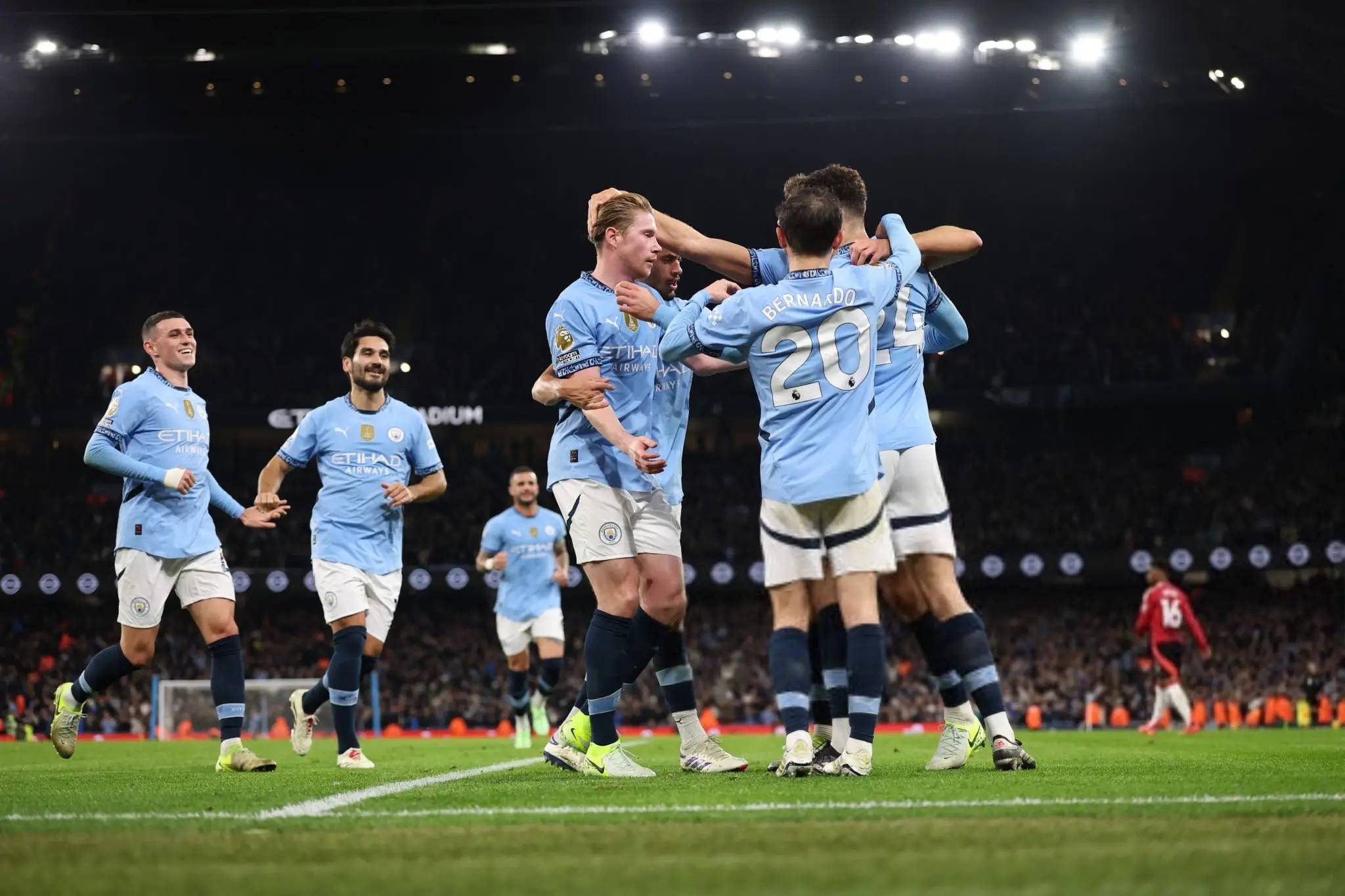 热刺力克AC米兰，德布劳内梅开二度欧冠