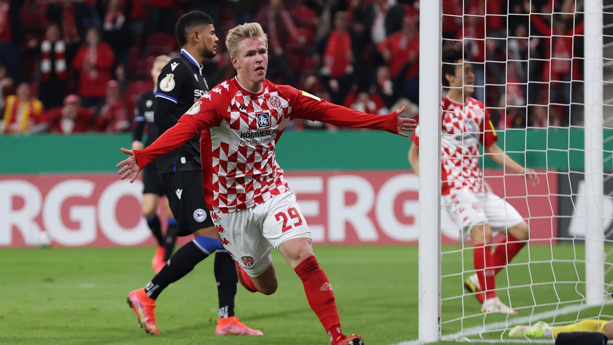 雷火电竞简介-赫塔菲胜负赔率走势分析，预测比赛结果的简单介绍