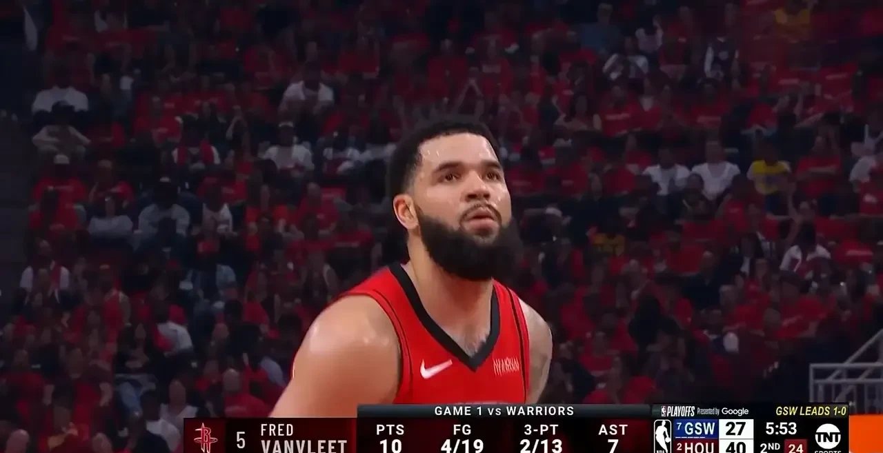 雷火电竞亚洲先驱-关于猛龙连败不振，球员士气低迷的信息